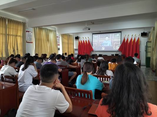说明: G:\党务\足交视频
照片留存\2021\20210701马院庆祝中国共产党成立100周年大会照片集锦(个人观看和集体观看)\QQ图片20210701102458.jpg